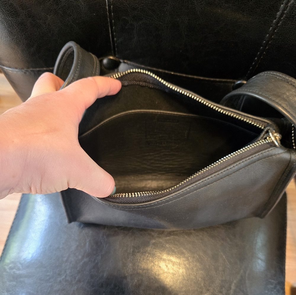 Vintage Coach Black Leather Bag No. A9P- 9057 - Picture 10 of 10